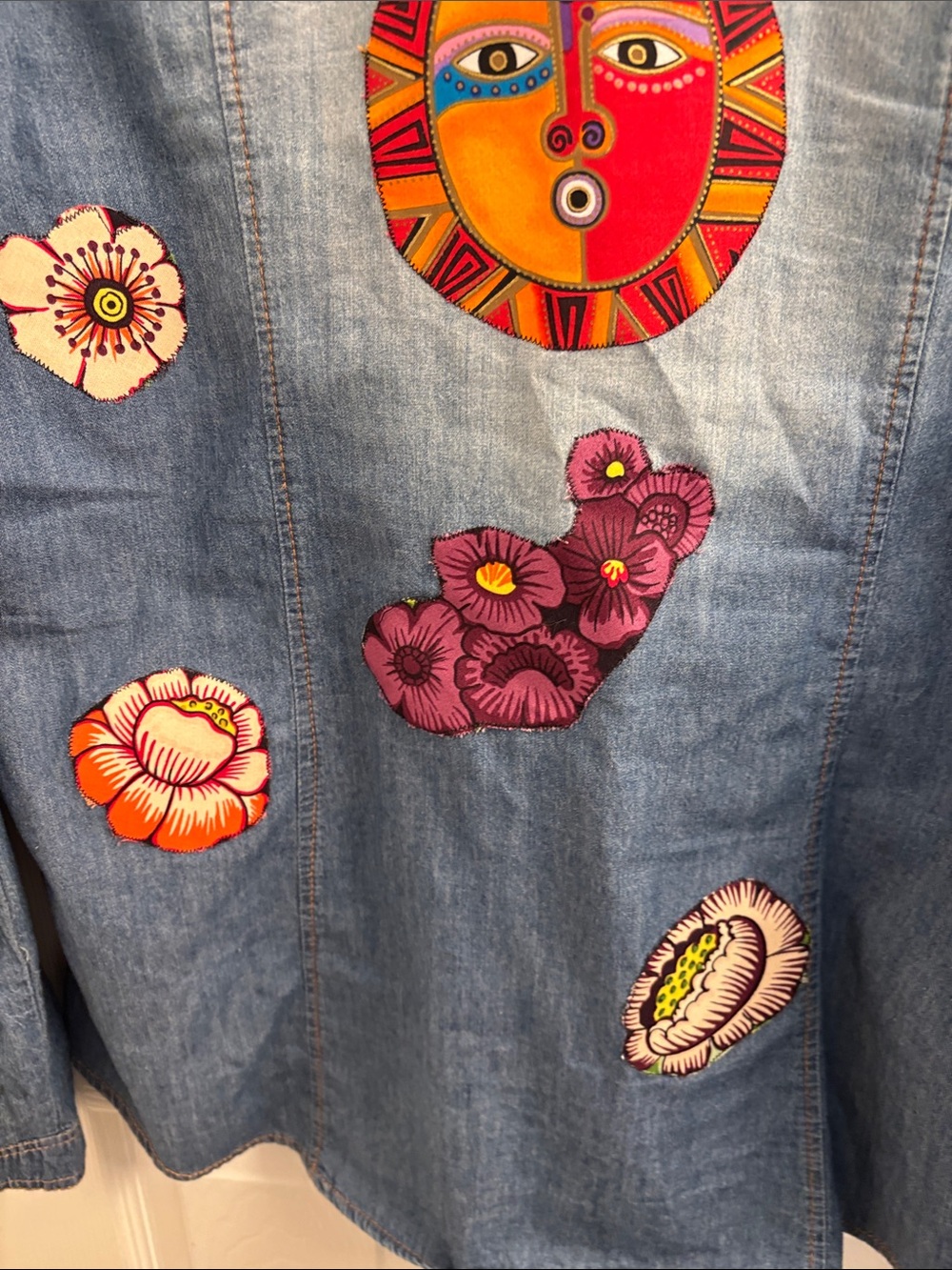Women's Cavalini Denim Shirt with Multicolor Motifs- Sassy! Size Large - Picture 9 of 14